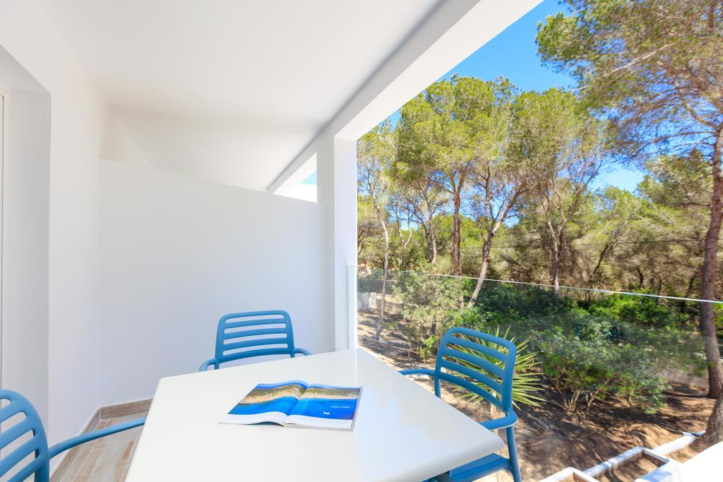 Pinos Playa Suites Playa de Migjorn Esterno foto