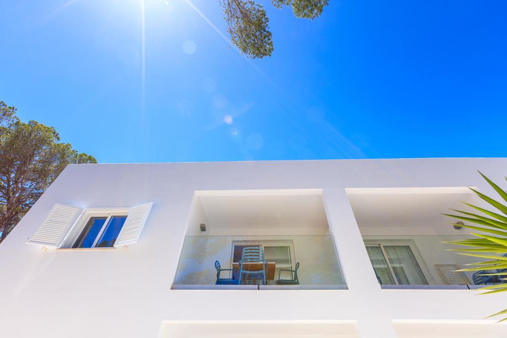 Pinos Playa Suites Playa de Migjorn Esterno foto