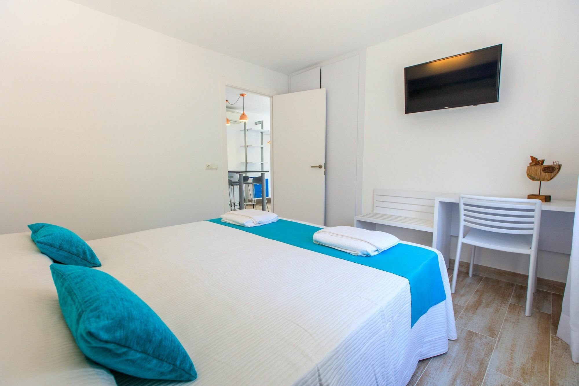 Pinos Playa Suites Playa de Migjorn Esterno foto